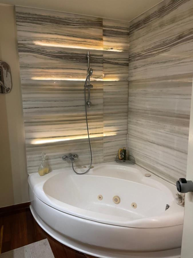 Athens Lycabettus Hill Penthouse, Private Roof Garden & Pool Apartment Luaran gambar